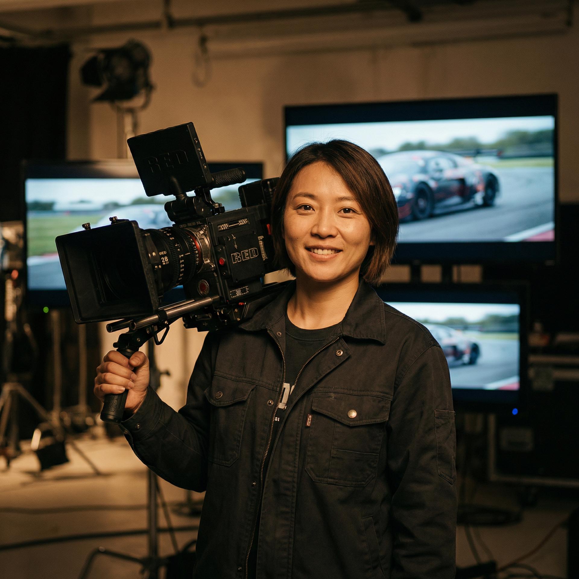 抖音揭秘视频导演苏雅